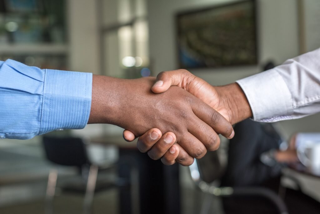 PARA VENDER SEGUROS EN PANAMÁ, ES NECESARIO CUMPLIR CON LOS SIGUIENTES REQUISITOS